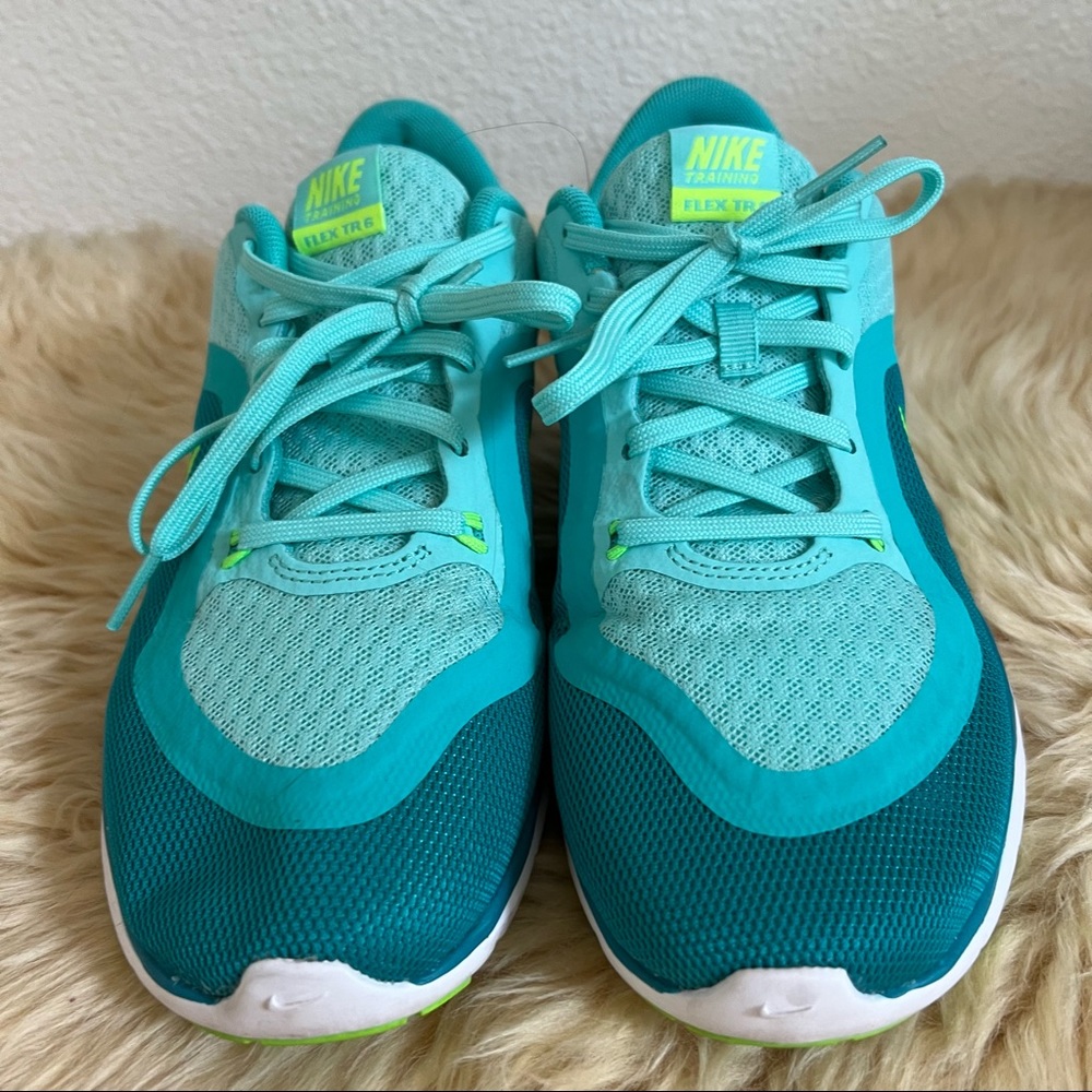 Nike Flex TR6 Running Sneakers